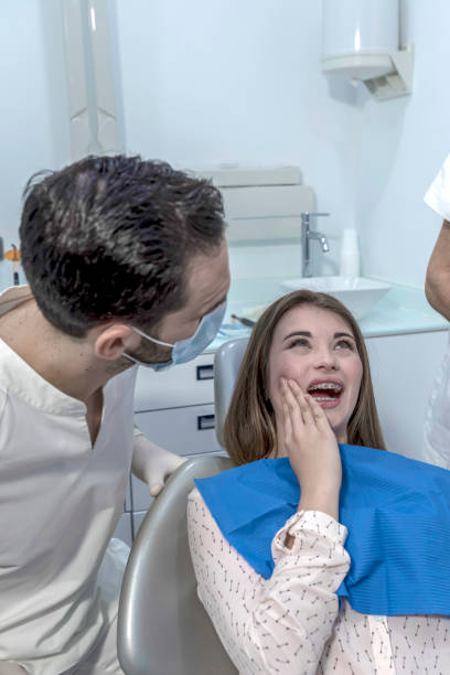 Best Broken or Cracked Tooth Emergency Dentist in Blue Island, IL